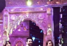 Shilpa Shetty Instagram - Khali peeli khali peeli rokne ka nahin,😎 #Jersey theatre mein dekhna bhulne ka nahin!😍 Aapke #AgalBagal ke cinema gharon mein, iss Shukrawaar 14th April se❤️ @mrunalthakur . . . . . #IndiasGotTalent #IGT #bts #reelkarotefeelkaro #reelkarofeelkaro #reelitfeelit #reelsvideo #instagramreels