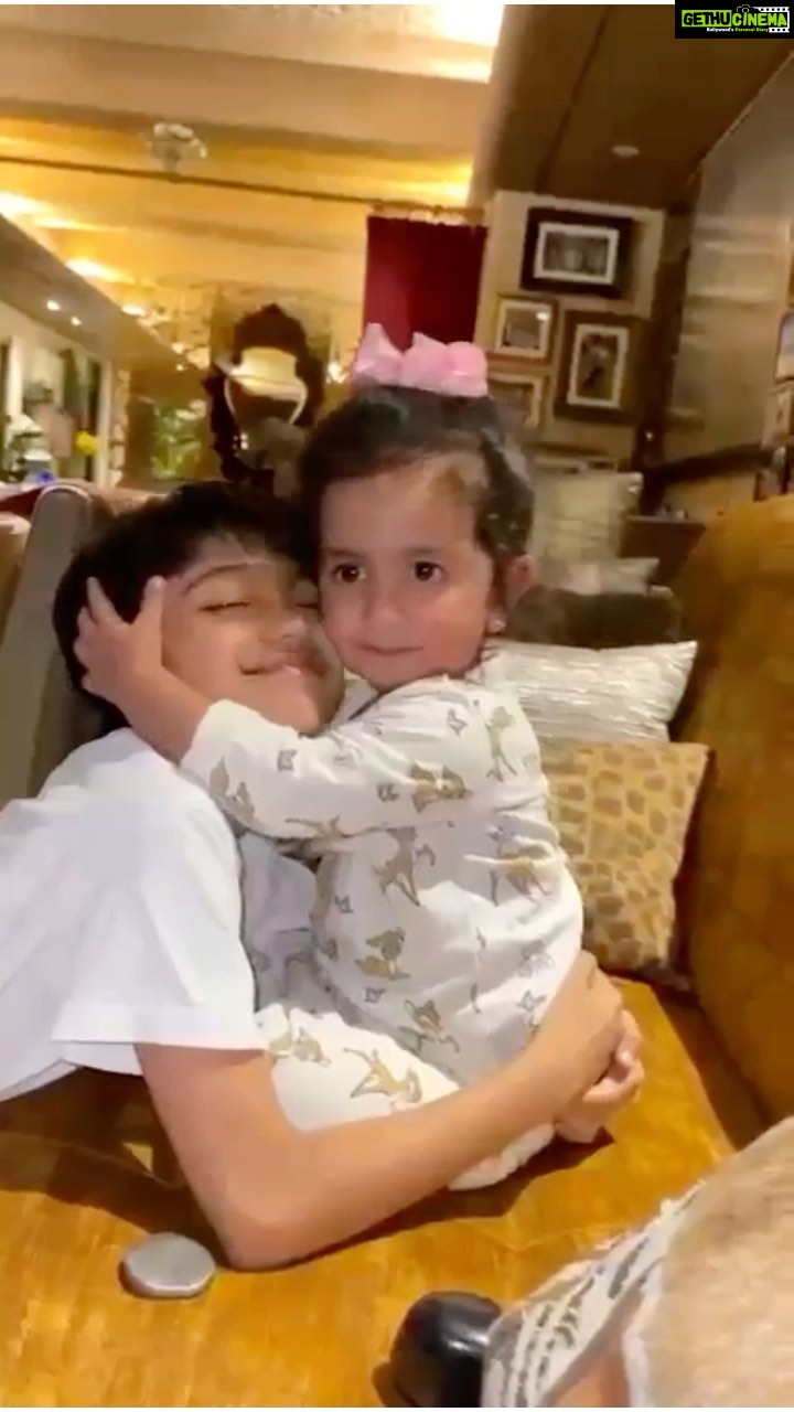 Shilpa Shetty Instagram - There’s no bond quite as special as that of siblings, even if they fight like cats and dogs 😓😅They can’t live without each other♥️ Here’s to one of the most unique relationships we can ever have with another person😍♥️🧿🌈🤗 #SiblingsDay #siblings #love #blessed #grateful #family