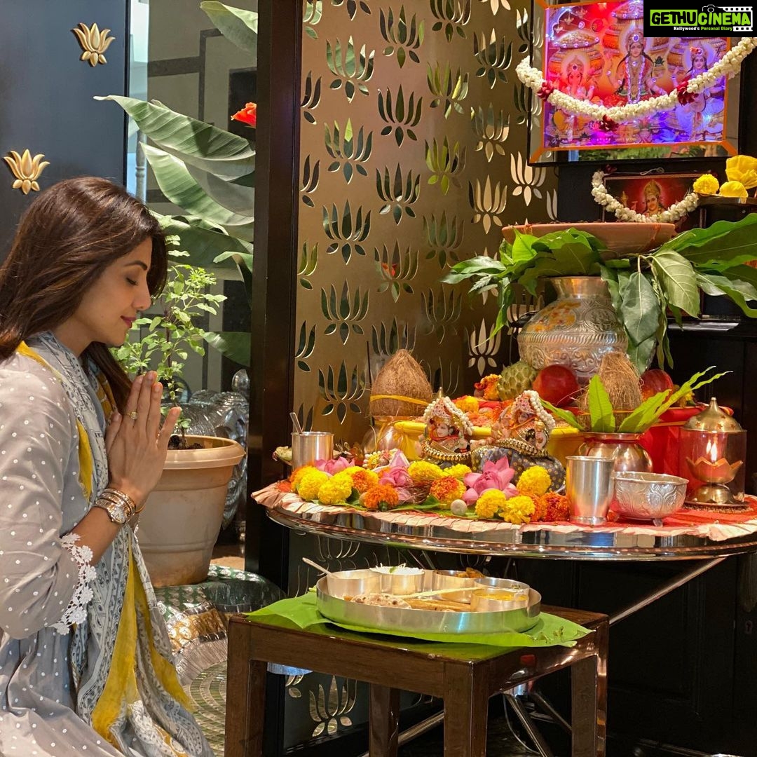 Shilpa Shetty Instagram - Our faith & beliefs are what keep us grounded, sane, and stable in the most trying times we endure. With so many of us celebrating various festivals this week, I’m grateful for the Supreme Power who takes care of everything in His own ways 🙏♥️🧿 . . . . . #Gratitude52 #Week15 #faith #belief #divine #grateful #blessings #blessed
