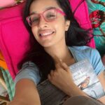 Shraddha Kapoor Instagram - A good book and my cozy nook 📖🏡 Apni favourite kitaab batao? 💜