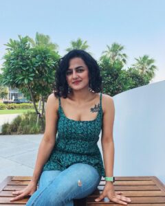 Shraddha Srinath Instagram - anatomy of a photograph

@rohitsabu