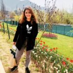 Shruti Sodhi Instagram – Tulip garden 🌷 #shrutisodhi #tulipgarden #kashmir #srinagar Tulip Garden, Nishat Srinagar