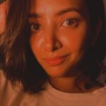 Shweta Basu Prasad Instagram - It’s the light and the filter, I was not going to click so many pictures.. 🧡 Glowing&Growing