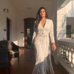 Shweta Tiwari Instagram – 🕊🕊🕊 

@vidhiwadhwani_label
@stylingbyvictor @sohail__mughal___