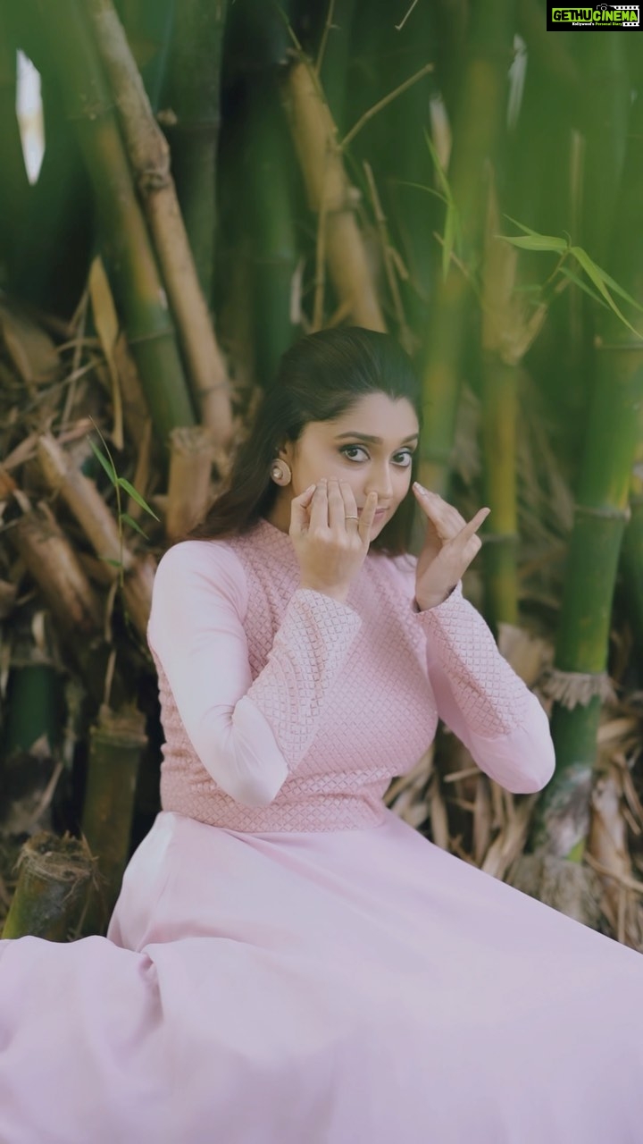 Sija Rose Instagram - Nila kaigirathu ~ 1 🌖🌗🌘🌕🌒🌓🌔 . . Video credit : @nithin_c_nandakumar Attire : @thaiyalpura Jewellery: @pureallure.in Mua : @makeup_by_mariyaaa