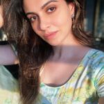 Simran Kaur Mundi Instagram - Ask me a question in the comment section under this post. I will be responding to it #AskSimran ❤️