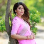 Sneha Instagram - Just the color PINK makes me smile💗💗💗💗💗💗 #pinklove #saree #summercolor #love #happyweekend