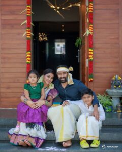 Sneha Instagram - இனிய தமிழ்ப் புத்தாண்டு நல்வாழ்த்துக்கள்🥰💐
