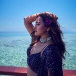 Sonakshi Sinha Instagram – At home in Maldives 💙
For @lifestyleasiaindia 
Editor-in-Chief: Rahul Gangwani (@rahulgangs_)
Photographer: Ajay Kadam (@kadamajay)
Video production: Vishwaraj Lokhande (@vishu_lokhande18), Viraj Joshi (@virajjoshiii)
Stylist & Creative Director: Mohit Rai (@mohitrai)
Hair: Madhuri Nakhale (@themadhurinakhale)
Make-up: Savleen Manchanda (@savleenmanchanda)
Location: Grand Park Kodhipparu, Maldives (@grandparkkodhipparu)
Airline Partner: Go First Airways (@gofirstairways)
Artist Media Consultant Agency: Universal Communications (@universal_communications)
PR and Marketing agency: Iris Reps India Pvt Ltd (@irisreps)

 wearing outfits from Kalki Fashion (@kalkifashion) and jewellery from RK Jewellers (@rkjewellers_southex2)

#TravelWithLSA