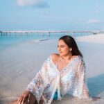 Sonakshi Sinha Instagram - Mermaid spotting 🧜🏼‍♀️ My love affair with Maldives just getting stronger with each trip and even more this time because of the most amazing stay at @vakkarumaldives curated by @travelnlivingin ❤️ Thanks @yashlightroom for these stunning pictures! Vakkaru Maldives