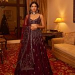 Sonal Chauhan Instagram - A Royal Affair ✨🥀✨ . . . . . . . . . . . . . . . . . . . . . . . . . . . . . 📸 @farazdaksaifuddin Lehenga @sawangandhiofficial Jewellery @ishhaara @vblitzcommunications Bangles @shriparamanijewels HMU @sandysvanitydrama Styled by @d_devraj #love #sonalchauhan #wearingsawangandhi #sgwoman #indianfashion #lehenga #beauty #shanoor #fashion #weekend #sonalchauhancloset #saturday The Leela Palace New Delhi