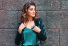 Sonali Bendre Instagram - All in all, we’re just another brick in the wall!
