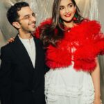 Sonam Kapoor Instagram - Happy happy birthday to the smartest, kindest and most handsome @imranamed . I’m lucky enough to call you one of my best friends and also my brother. Love you so much. And I’m so sorry I’m missing your birthday. 🤗 🤗 ❤️❤️