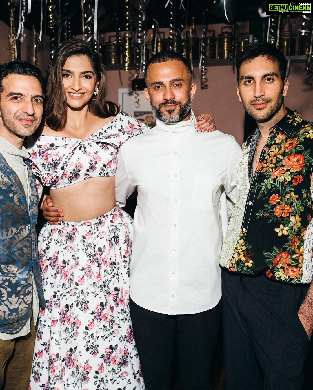 Sonam Kapoor Instagram - Happy happy birthday to the smartest, kindest and most handsome @imranamed . I’m lucky enough to call you one of my best friends and also my brother. Love you so much. And I’m so sorry I’m missing your birthday. 🤗 🤗 ❤️❤️