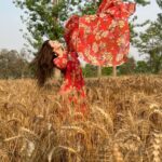 Sonarika Bhadoria Instagram – 🧡

Outfit – @kameez.co_