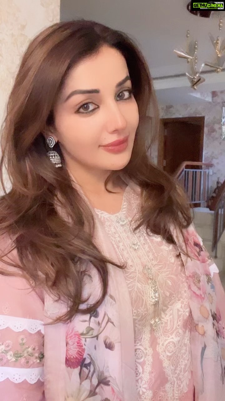 Sonia Mann Instagram - Ni Main Sass Kuttni Mehtab Virk movie is Releasing on 29April .. Book ur tickets Now ✌️ Beautiful song by @iammehtabvirk @tanvinagi.official Godbless 😊