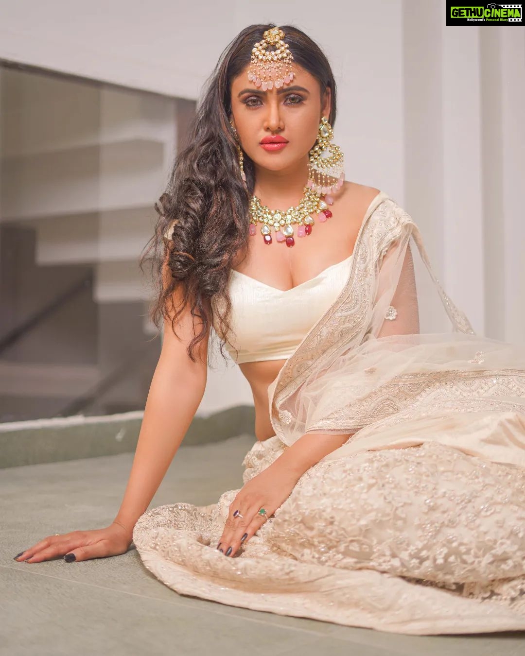 Sony Charishta Instagram - #🤍🤍🤍🤍 .. ... . . . . ... . . . . ....... .. @acharya_photography #@beingshayyub #tollywoodactress😍 #tollywood #tamil #kollywoodactress @trendingpicstoday_ #trending #viral #viralposts #southactress #traditional #traditionalwear #sonycharishta #sonycharishtafanc #indianactress #jewelrylovers #jewellery #jewelrydesigner #garara #traditionalwear😍 #traditionalstyle#queen #queens#mullu #malluactress @actress_addaaa @indianactresshot @mallu.actress.gallry @actress_glitz_india @bollytellymania @actressbeautyaddiction2.0 @actresses_galleries @tollywood_actress_addict @tollywood_actress111