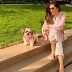 Sophie Choudry Instagram – On Saturday’s we twin😋🐶💕 #prettyinpink #twinning

#summervibes #summerlook #ootd #desigirl #indianoutfit #styleinspo #dogmom #shihtzu #shihtzusofinstagram #happygirlsaretheprettiest #tiachoudry #mamasgirl #cutie #sophiechoudry