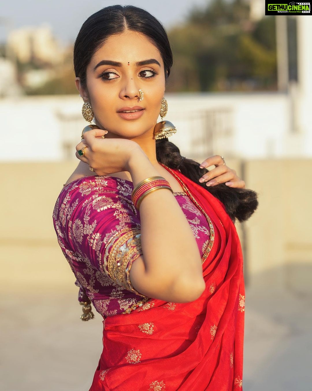Actress Sreemukhi HD Photos and Wallpapers April 2022 - Gethu Cinema