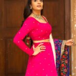 Sreemukhi Instagram - Shubakruthu nama savansthara Ugadi Shubhakankshalu! ❤️ “Full Kicku” on @geminitv at 5pm! ☺️ Celebrations begin! ✨ Outfit @elegance_designerss Styling @hemamanohar1 Jewellery @bcos_its_silver PC @chinthuu_klicks Make up @nookesh.malla Hair @praneetha_beautymakeover #sreemukhi #ugadispecial #fullkicku #geminitv