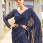 Sreemukhi Instagram - Saregamapa 🖤 Tonight on @zeetelugu ✨ Outfit @indie_vastralay Styling @hemamanohar1 Earrings @bcos_its_silver Neck piece @pretty.jewelbox PC @chinthuu_klicks Make up @nookesh.malla Hair @praneetha_beautymakeover #sreemukhi #saregamapa