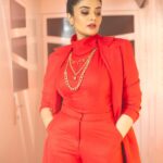 Sreemukhi Instagram - SAREGAMAPA ❤️✨ Styling @hemamanohar1 Outfit @ivana_designers Jewellery @pretty.jewelbox PC @chinthuu_klicks Makeup @nookesh.malla Hair @praneetha_beautymakeover #sreemukhi #saregampa #redlove