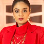 Sreemukhi Instagram - SAREGAMAPA ❤️✨ Styling @hemamanohar1 Outfit @ivana_designers Jewellery @pretty.jewelbox PC @chinthuu_klicks Makeup @nookesh.malla Hair @praneetha_beautymakeover #sreemukhi #saregampa #redlove