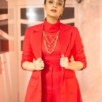 Sreemukhi Instagram - SAREGAMAPA ❤️✨ Styling @hemamanohar1 Outfit @ivana_designers Jewellery @pretty.jewelbox PC @chinthuu_klicks Makeup @nookesh.malla Hair @praneetha_beautymakeover #sreemukhi #saregampa #redlove