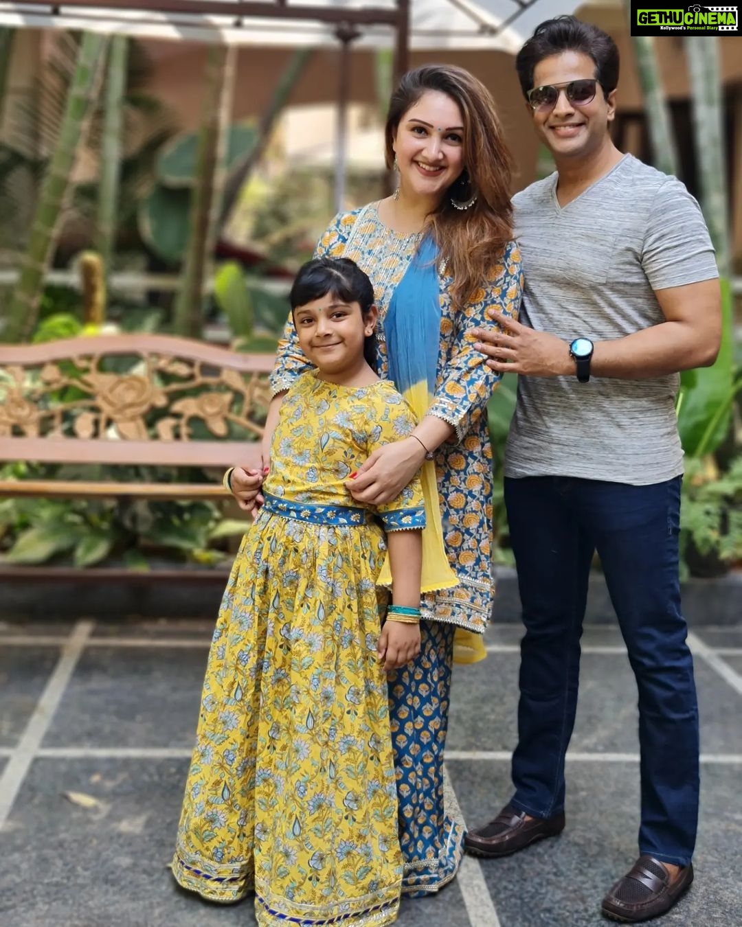 Sridevi Vijaykumar Instagram - There is no path to happiness, Happiness is the path.... #family #happiness #together #love #mine #memories #funtogether #baby #daughter #ourlife #happyquotes #life #happy #instagood #positivevibes #smile #laugh #believe #like