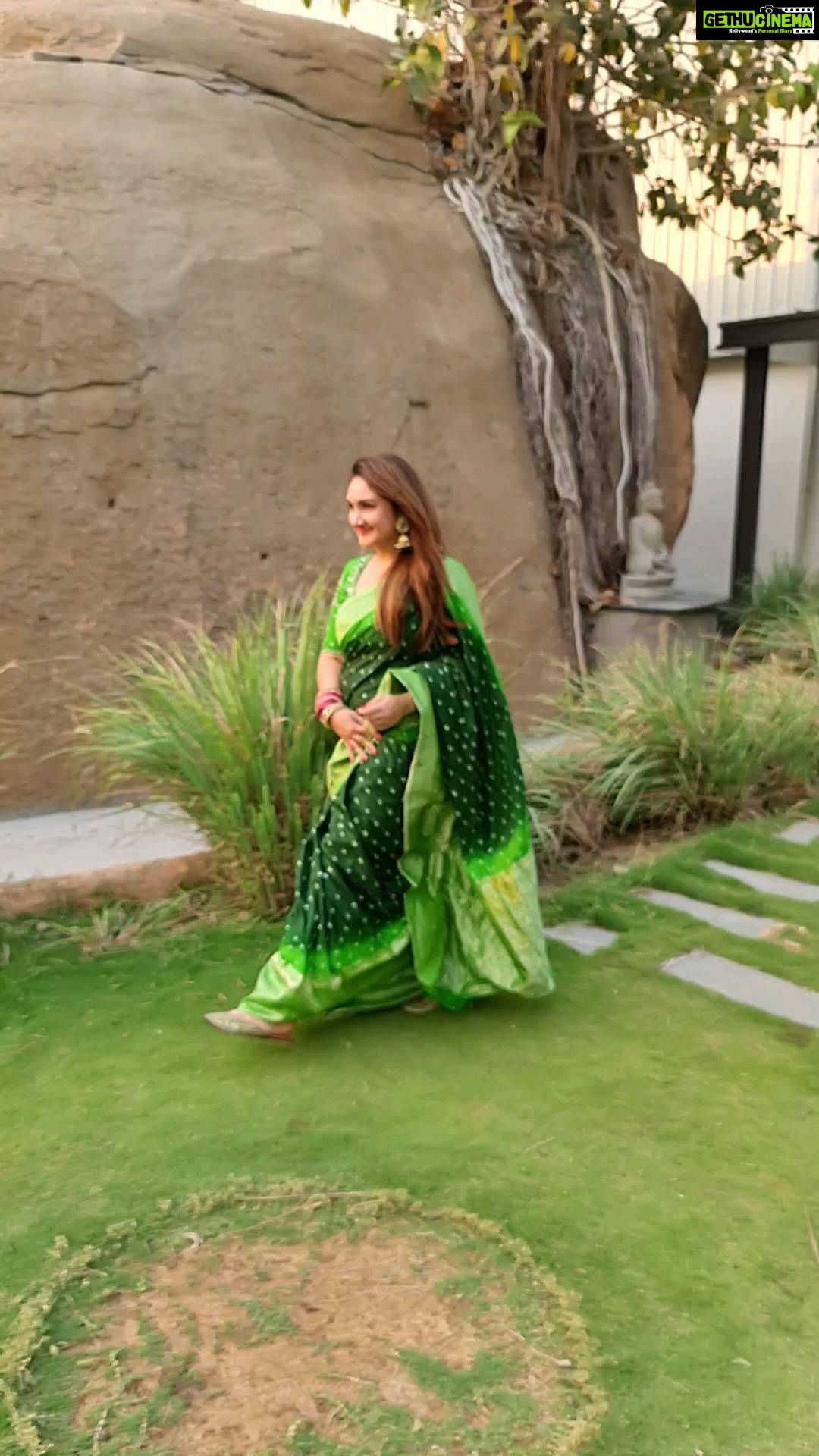 Sridevi Vijaykumar Instagram - Ugadi subhakankshalu🙏 #newyear #newbeginnings #ugadi #telugunewyear #instareels #saree #tradition Saree:@sr_coll_ections