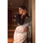 Sunaina Instagram - 📸 @dilipsarangan @sat_narain @im_khalid @nav_krissssh Mua @makeupbywanshazia Accessories by @ecstaticjewels Outfit designed and put together by my dearest mom :)