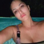 Sunny Leone Instagram – Mood for a night swim 😍
.
.
.
@signaturecollectionmaldives 
@hideawaybeachmaldives 
@asyouplan
#SunnyLeone #BeatTheHeat
Outfit @jubinavchadha_official 
styled by @hitendrakapopara 
Assisted by @sameerkatariya92 
intern @tanyakalraaa Hideaway Beach Resort & Spa Maldives