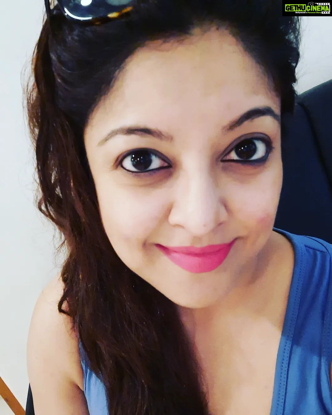 Tanushree Dutta Instagram - Are we alone in the Universe?? If you want to know what I think please join me as I discuss 