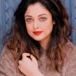 Tanushree Dutta Instagram - Obsession about a person is the worst kind of mental illness & scary!!...So please No obsessive, compulsive, bipolar & crazy people for me. I'm just not interested in any drama whatsoever! I'm here to work, workout, live, love & contribute to the world!! Anyone who doesn't align with my serenity, sanity, space & goals please back off forever. No time to waste! P.s- Phew! New level new devil. I can intuitively just feel the crazy ones..I Am Unavailable. Totally unavailable...Married to God & very busy with life, thankyou very much! Please take it somewhere else...nothing here. #peace #harekrishna #✌️