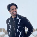 Thakur Anoop Singh Instagram - The transition from seriousness to fun loving laughter happened in seconds as u swipe through these moments! 😀 Sending warm wishes of Chaitra navatri, Ugaadi and Gudi padwa from the chilliest top of Glacier 3000!! Have a blessed year ahead. Love.