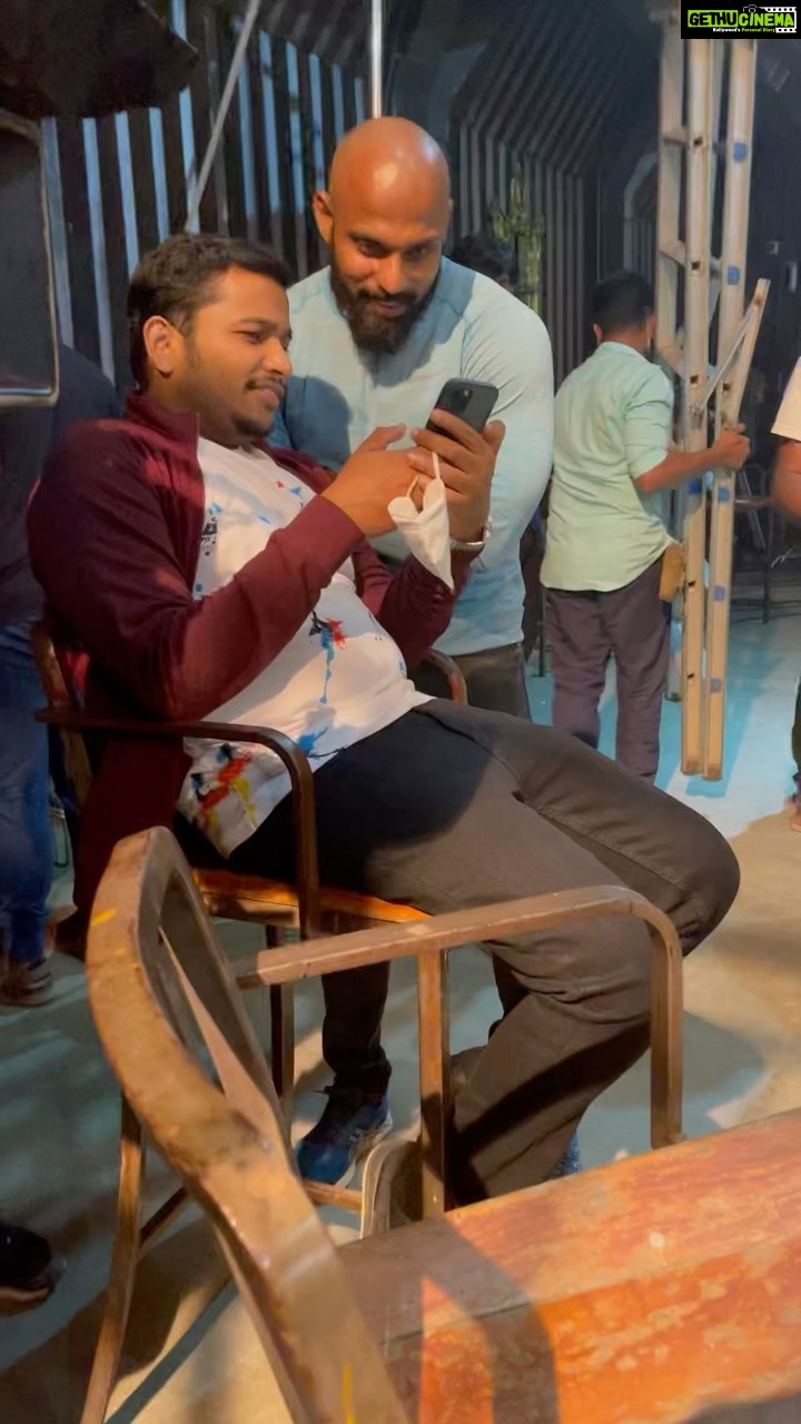 Tovino Thomas Instagram - Happy birthday Dear Friend @ibasiljoseph I ve got your back buddy 😈!!