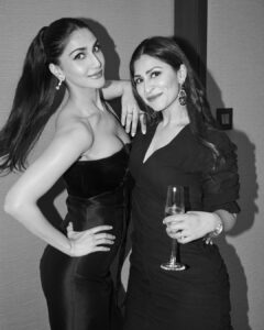Vaani Kapoor Instagram - Behind the scenes #mood #sibs ❤️