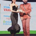 Vaani Kapoor Instagram - One more memory that will make #ChandigarhKareAashiqui one of the most special milestones of my career. Thank you @feminaindia for honouring me with the 'Standout Star Of The Year' award. Love & gratitude ❤️🙏 #BeautifulIndians