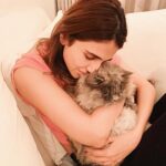 Vaani Kapoor Instagram - It was love at first sight 😻 love for a lifetime! #petday #catsagram #purrfect relationship ❤️