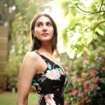 Vaani Kapoor Instagram - Give me light and some 🦋🦋🦋