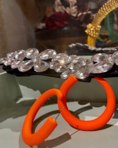 Vanitha Vijayakumar Instagram - Price- 750 Dm for orders / WhatsApp 📞+91 9444501747 📩for enquiries @vanithavijaykumar #vanithavijaykumarstyling #vanithavijaykumar #earrings #accessories #onlineorders #beachwear#summer #summervibes #colours #fashion #fashionlovers #easter #jewelleries #jewellery #india #indianwedding #orange #vibrant #unique #uniquejewelry