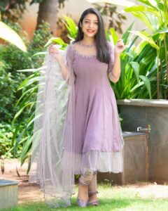 Varsha Bollamma Instagram - 💜💜💜 Photo credits : @rainbow_photography_official @kiran_shivaraj_ 💜 Outfit : @zyrastudio 💜my favourite 🤗💜 Jewellery: @adorebypriyanka 💜 Juttis: @lightupsole.in 💜