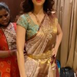 Vedhika Instagram – Nothing can match up to the six yards of pure grace #Saree 🇮🇳 Agree?