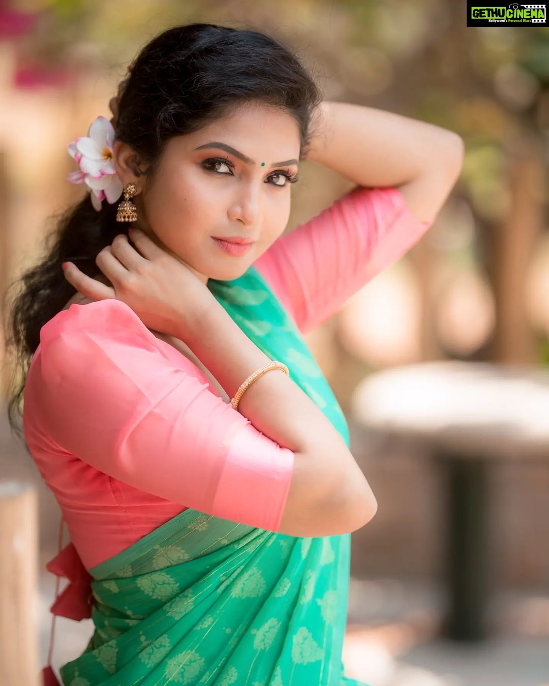 Venba Instagram - 💕💖 ...... Costumes - @ivalinmabia Photography - @camerasenthil Makeup - @elegant_bridalstudio Shoot Organised by @rrajeshananda #love #cute #instalike #instamood #followforfollowback #followme #viral #pinterest #love #style #swag #heroine #cool #tamilcinema #chennai #instagram #likeforlike #likeforfollow #smart #smile