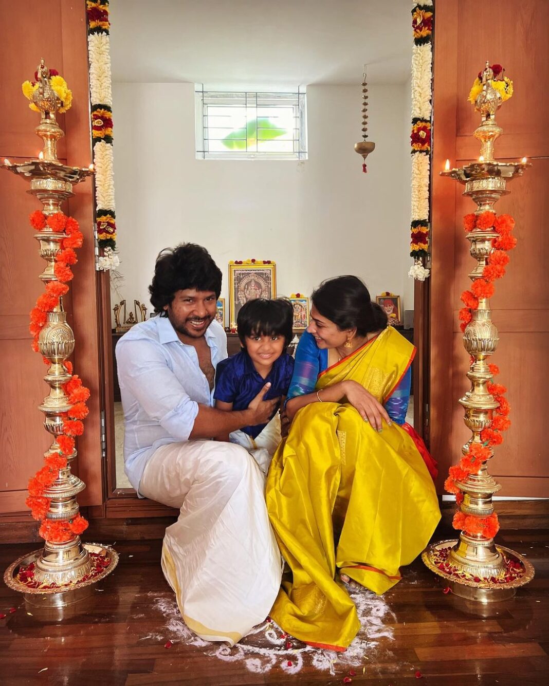 Vijayalakshmi Instagram - இனிய தமிழ் புத்தாண்டு வாழ்த்துகள் @feroz_roz #nilan #celebratinglife
