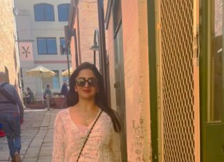 Vimala Raman Instagram - I don’t trip … I just do random gravity checks 😂😎🫣🤣 . . . #reels #reelitfeelit #instareels #tripping #trip #trippin #catwalk #walk #funnyreels #comedy #trending #trendingreels #funtimes #sydney #therocks #rocks #citylife #actor #actress #vimalaraman #lifeisgreat