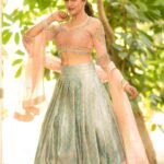 Vimala Raman Instagram – ‘As Sweet as a Georgia peaches’ 🍑🧡🍑🥰
My favourite series with my favourites 🙏🏻❤️😘 

#shootorganiser @rrajeshananda 
#styling – @mabia_mb 
#accesories – @fineshinejewels 
#photographer – @camerasenthil 
#makeup – @makeupibrahim 
#hairstylist – @hairstylists_vijayraghavan 
#assistance @yasinhairstylist @rithvik_mua 
.
.
.
#photoshoot #shoot #shootlife #new #indianfashion #fashion #lehenga #peach #photography #keepitreal #instagood #actor #actorslife #actress #vimalaraman #lifeisbeautiful