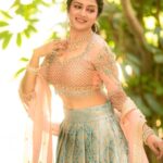Vimala Raman Instagram – ‘As Sweet as a Georgia peaches’ 🍑🧡🍑🥰
My favourite series with my favourites 🙏🏻❤️😘 

#shootorganiser @rrajeshananda 
#styling – @mabia_mb 
#accesories – @fineshinejewels 
#photographer – @camerasenthil 
#makeup – @makeupibrahim 
#hairstylist – @hairstylists_vijayraghavan 
#assistance @yasinhairstylist @rithvik_mua 
.
.
.
#photoshoot #shoot #shootlife #new #indianfashion #fashion #lehenga #peach #photography #keepitreal #instagood #actor #actorslife #actress #vimalaraman #lifeisbeautiful
