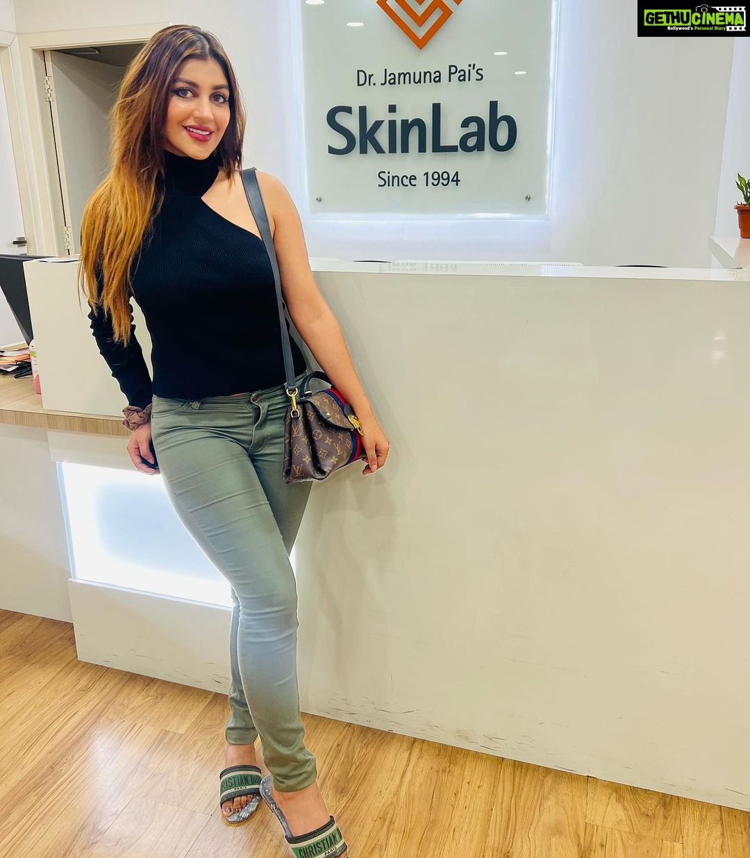 Yaashika Aanand Instagram - I visited @skinlabindia Chennai for my routine skin care. I only trust DrJamunaPai’a Skinlab with my skin. They have the best medi facials, treatments for acne, laser hair removal, fillers and everything you need to keep your skin glowing. For more details call : SkinLab Chennai - Khader Nawaz Khan Road - 7358400400 #SkinLabChennai @drjamunapai #yashika #explorepage #skincare Dr. Jamuna Pai's Skinlab