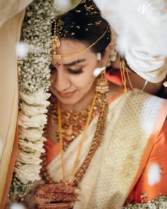 Aadhi Pinisetty Instagram - Celebrating Love♥️
Getting married in the presence of all our well wishers was truly a moment we’ll cherish forever. We seek for your blessings & love as we take on this new journey together ♥️
#Naadhi

Outfit : @dasariparvathiofficial 
Jewellery : @nacjewellers 
Styled by : @neeraja.kona 
Make up & Hair : @danam_mua 
Wedding Managers & Co Planners : @spizeweddingsandevents
Wedding Decor Designers & Co-planners : @thea3project
Photography : @theweddingstory_official